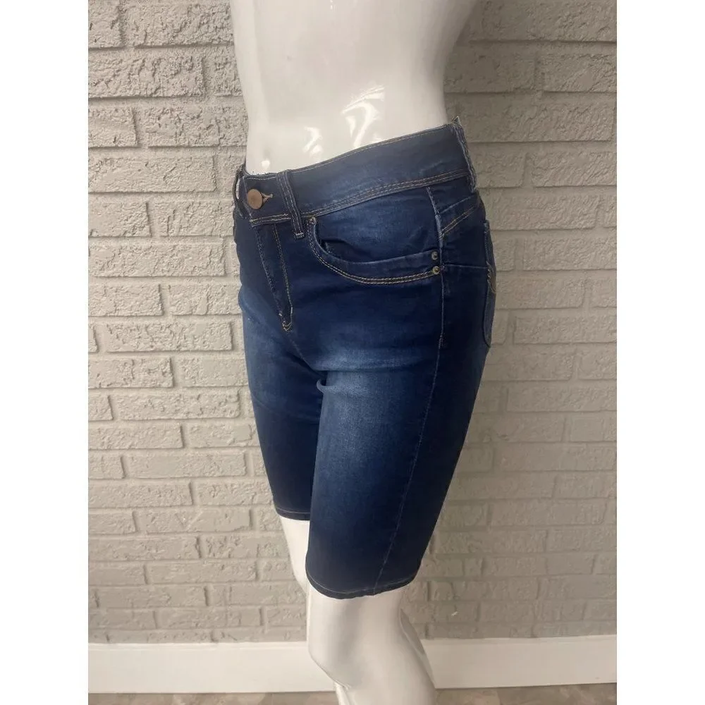Fashion Nova Women Dark Wash Shorts Size 5 NWT